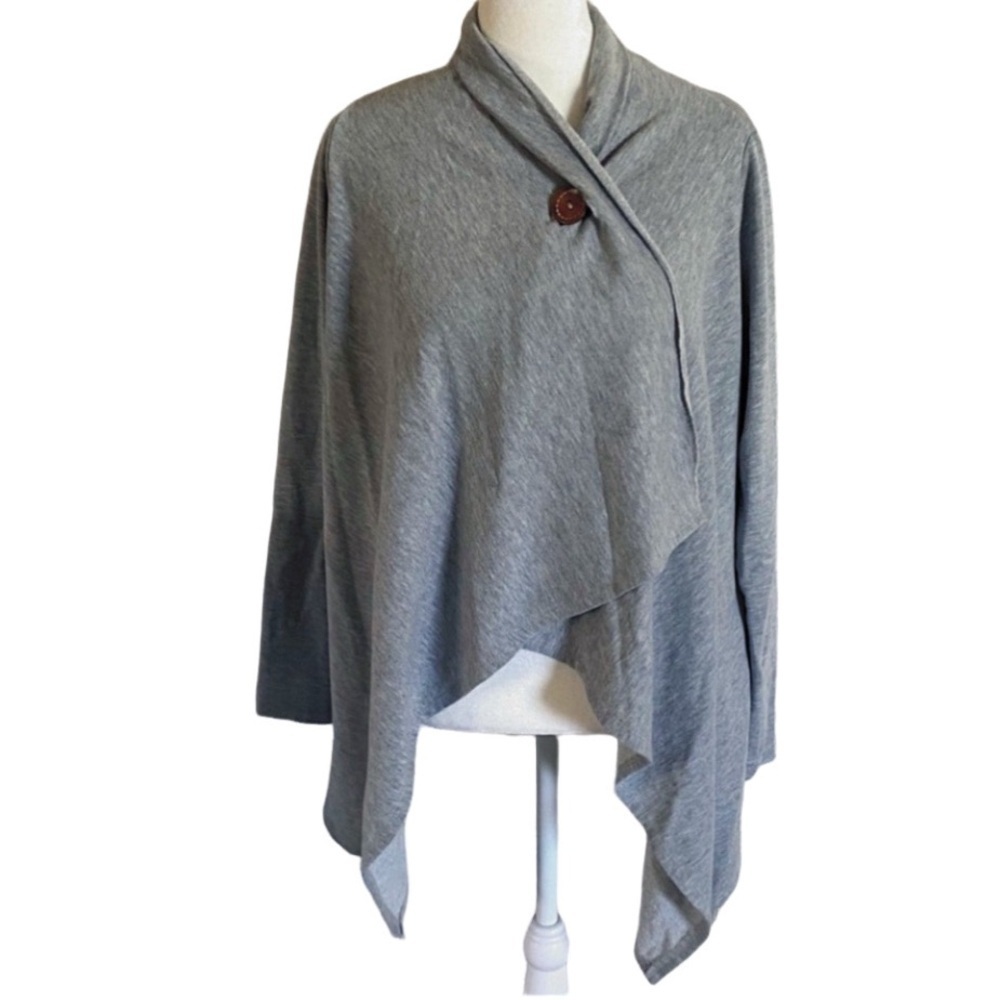Bobeau Gray Women's Sweater with Button Detail. Size S.